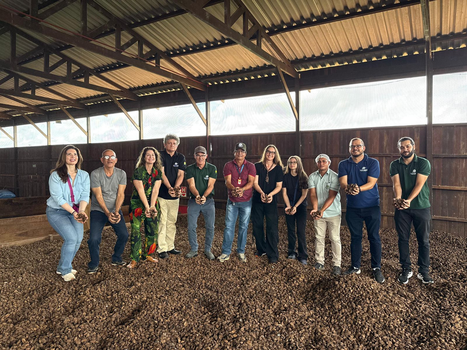 Rede Cooperacre recebe pesquisadores internacionais e fortalece conexões globais em defesa da floresta em pé